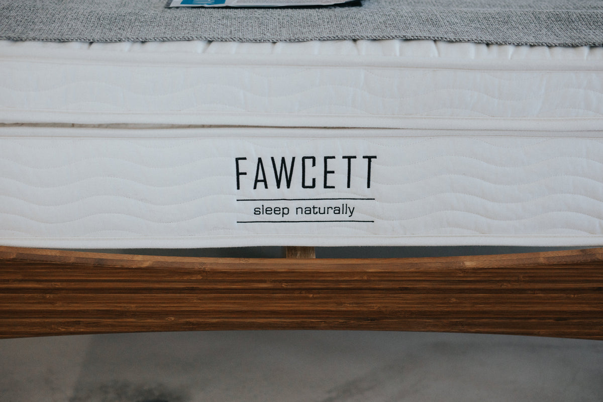 Logan and Cove vs Douglas Mattress (Canada): Ultimate Comparison for 2025