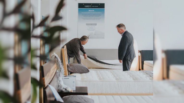 Best Mattress for Sciatica in Canada: 5 Options (2026)