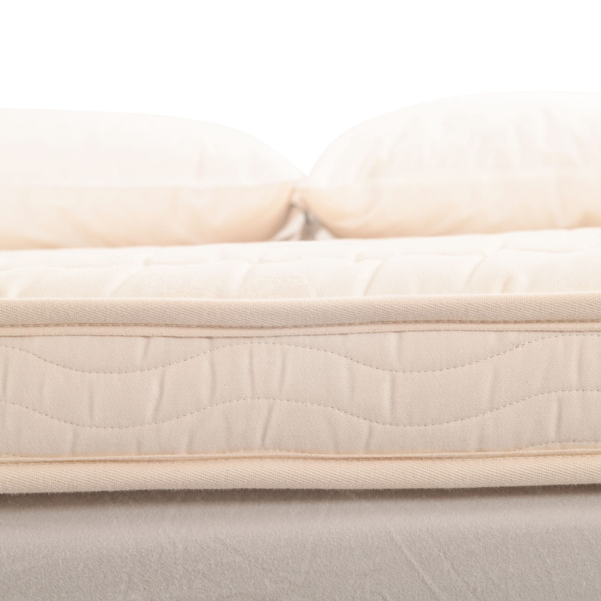 4 inch premium latex topper border close up