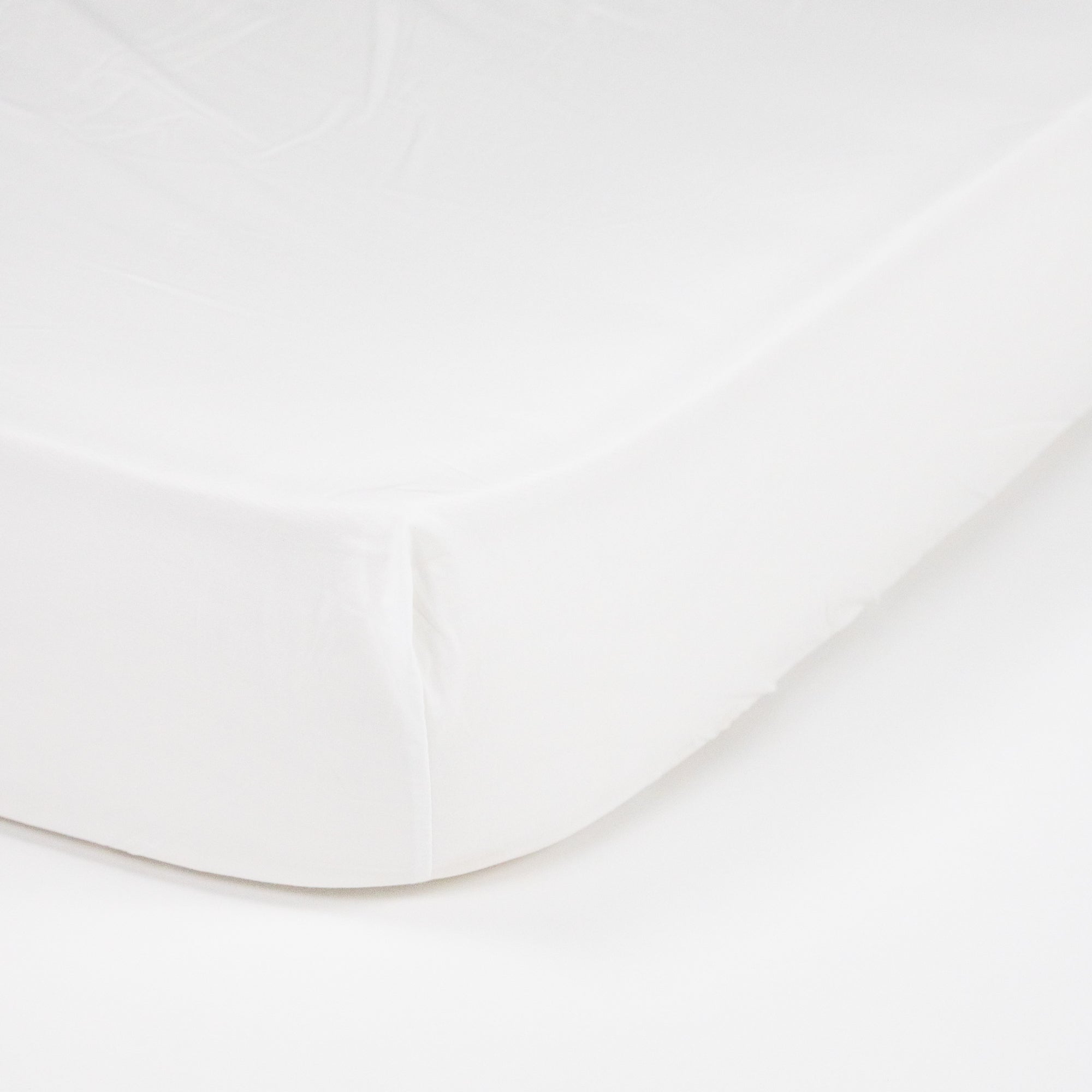 Fawcett Organic Cotton Fitted Bed Sheet close up white