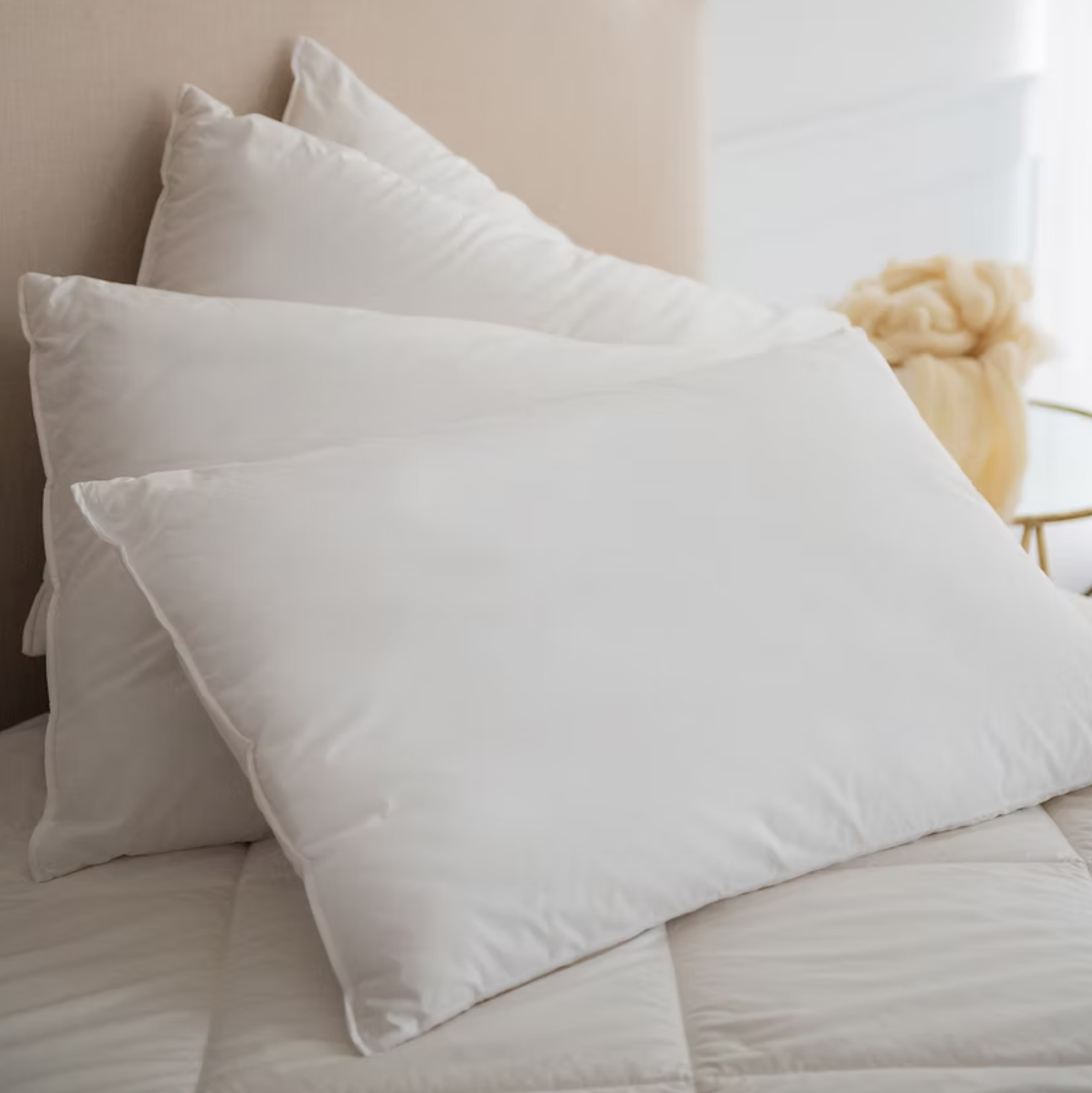 Piatra Wool Pillow 4 laying against eachtoher