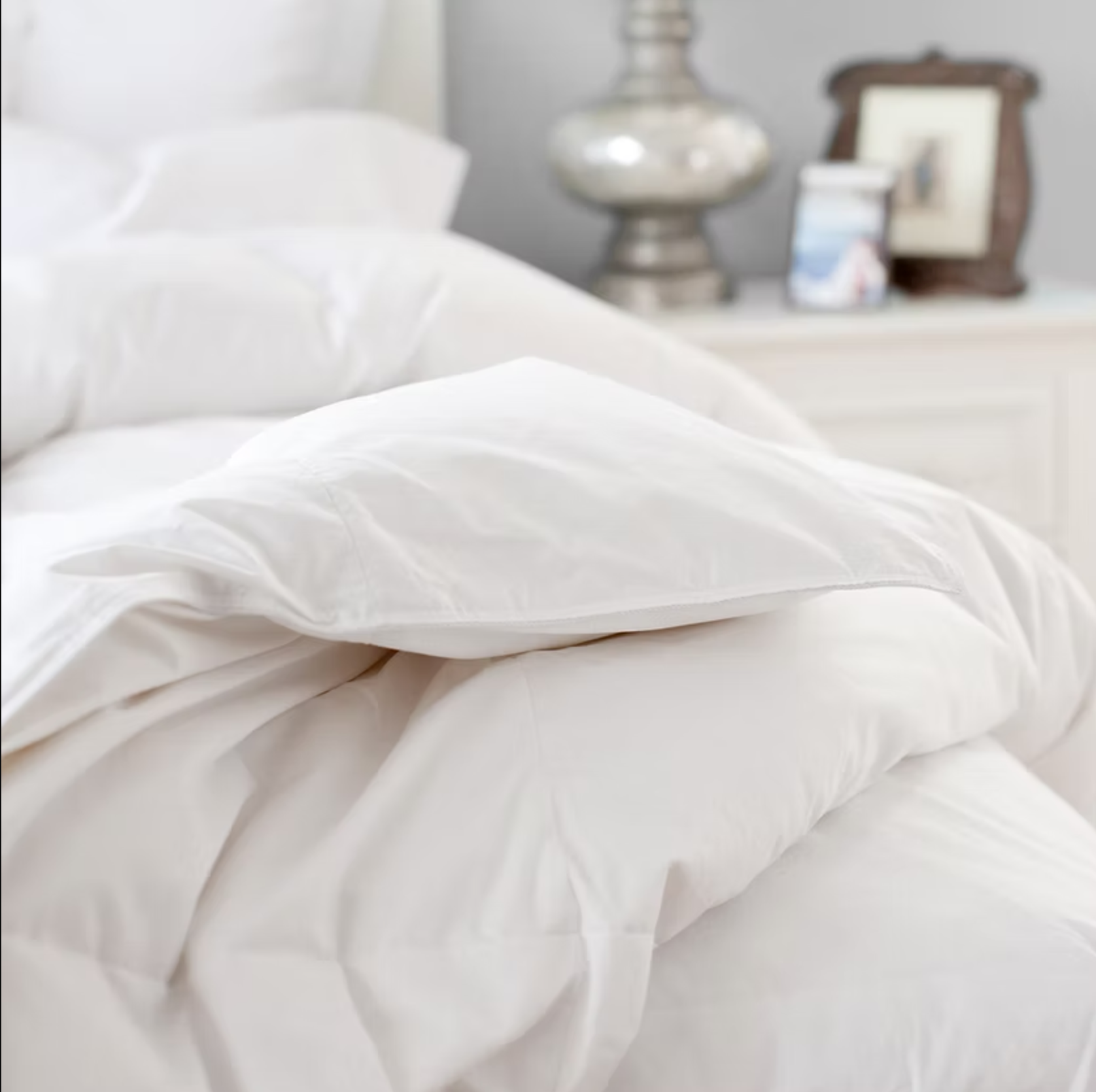 Laroche Canadian White Duck Down Duvet close up