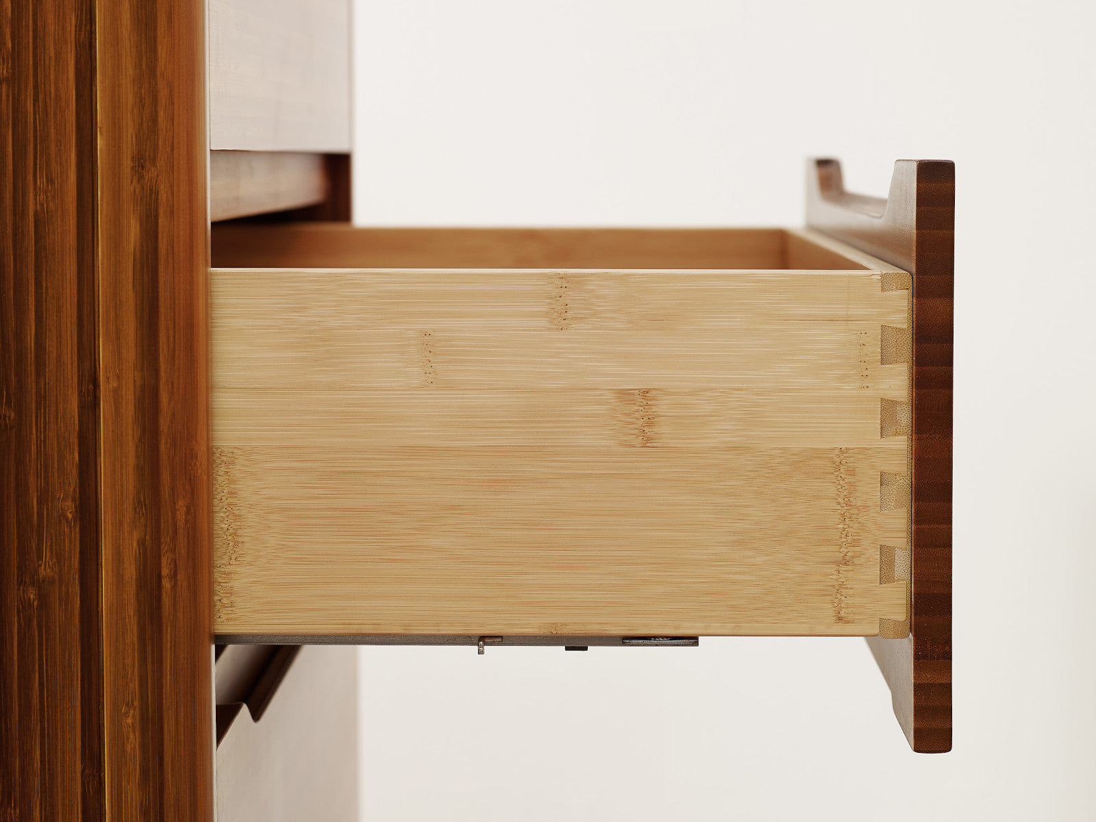 Currant - 5 Drawer Chest