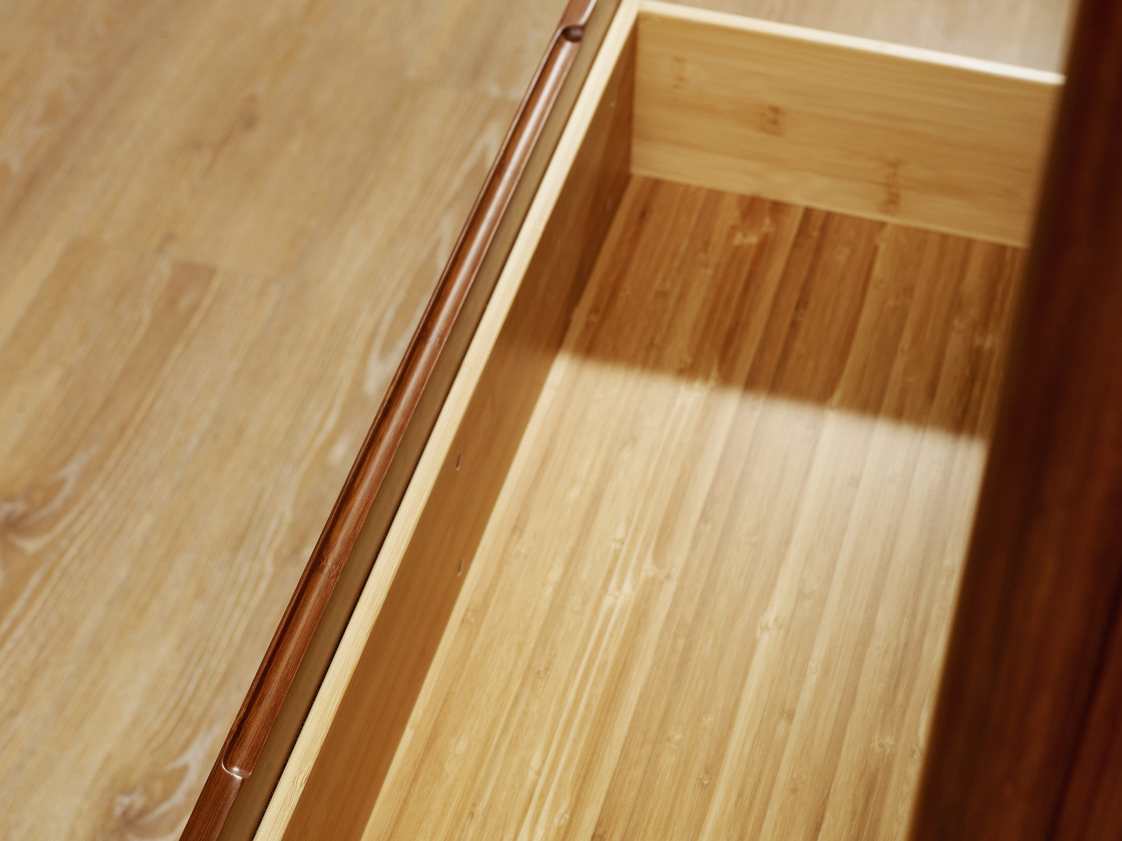 Currant - 5 Drawer Chest