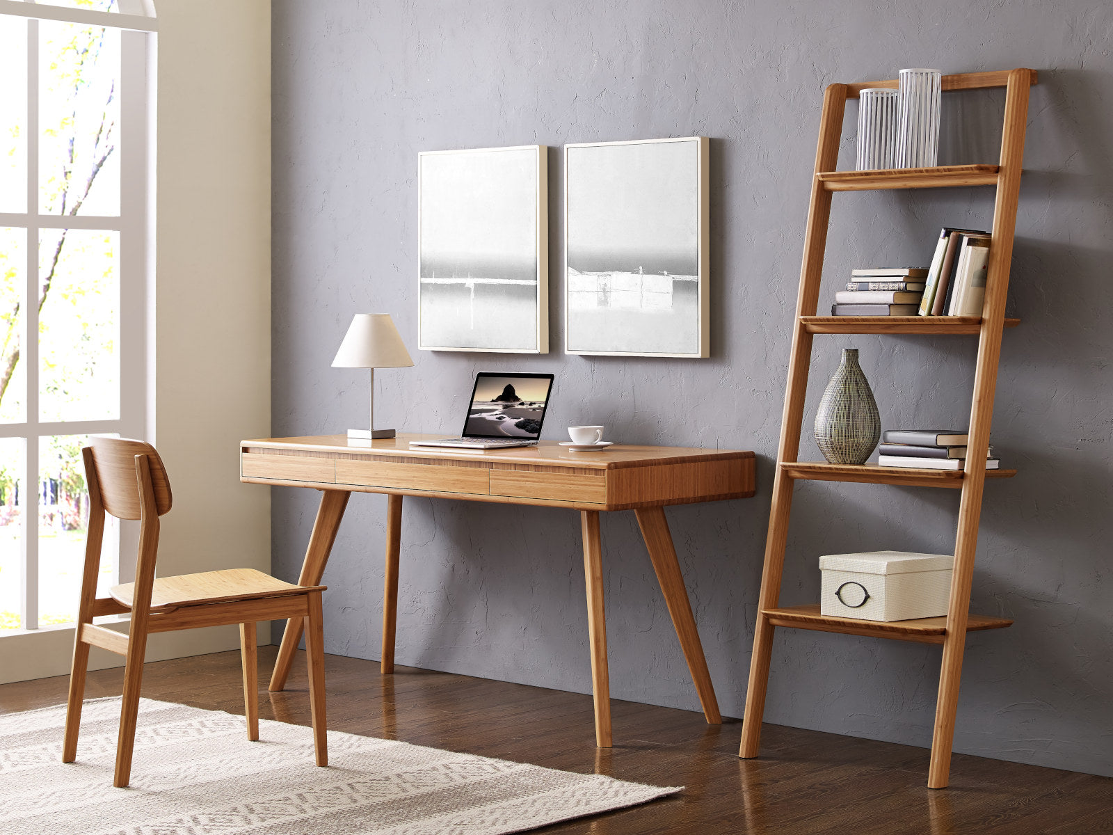 Currant - Leaning Shelf