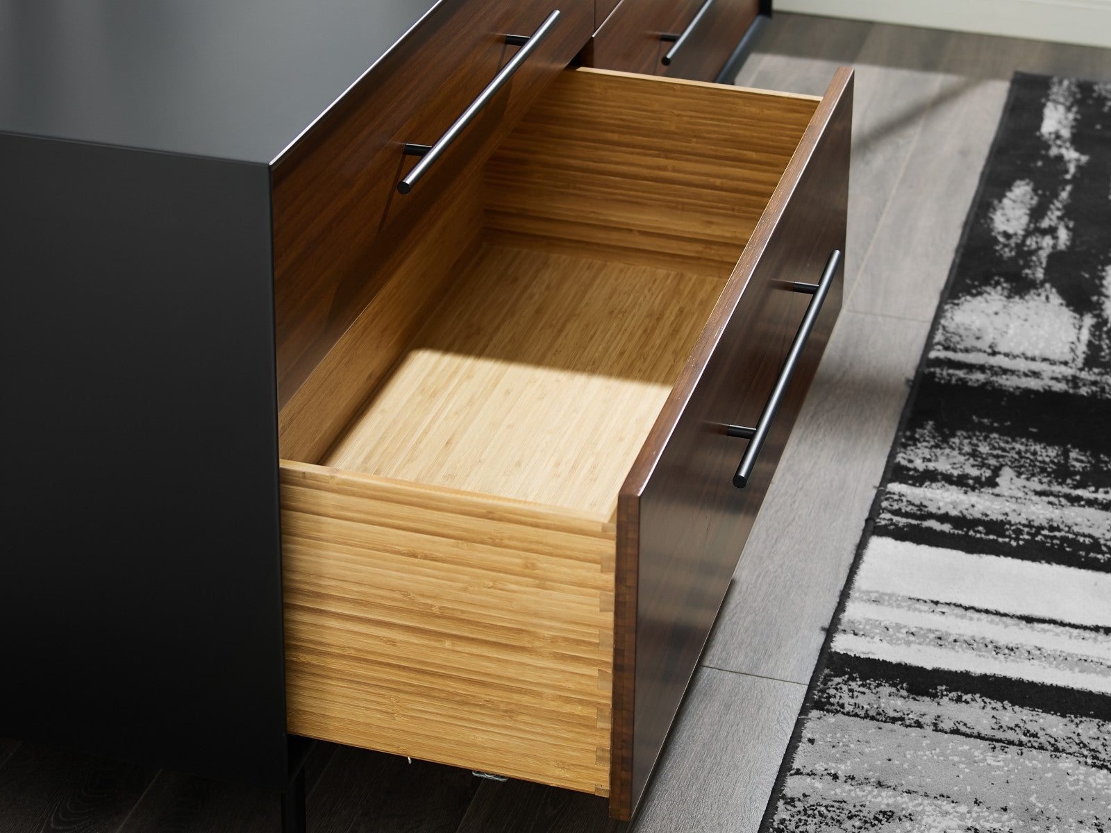 Park Avenue Modern Solid Bamboo 4-Drawer Dresser Canada